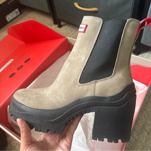 Hunter Women’s Miana Chelsea Boot - Size 9 - Picture 8 of 15
